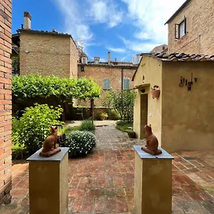Il Cantuccio- In Centro Con Giardino Appartamento Volterra